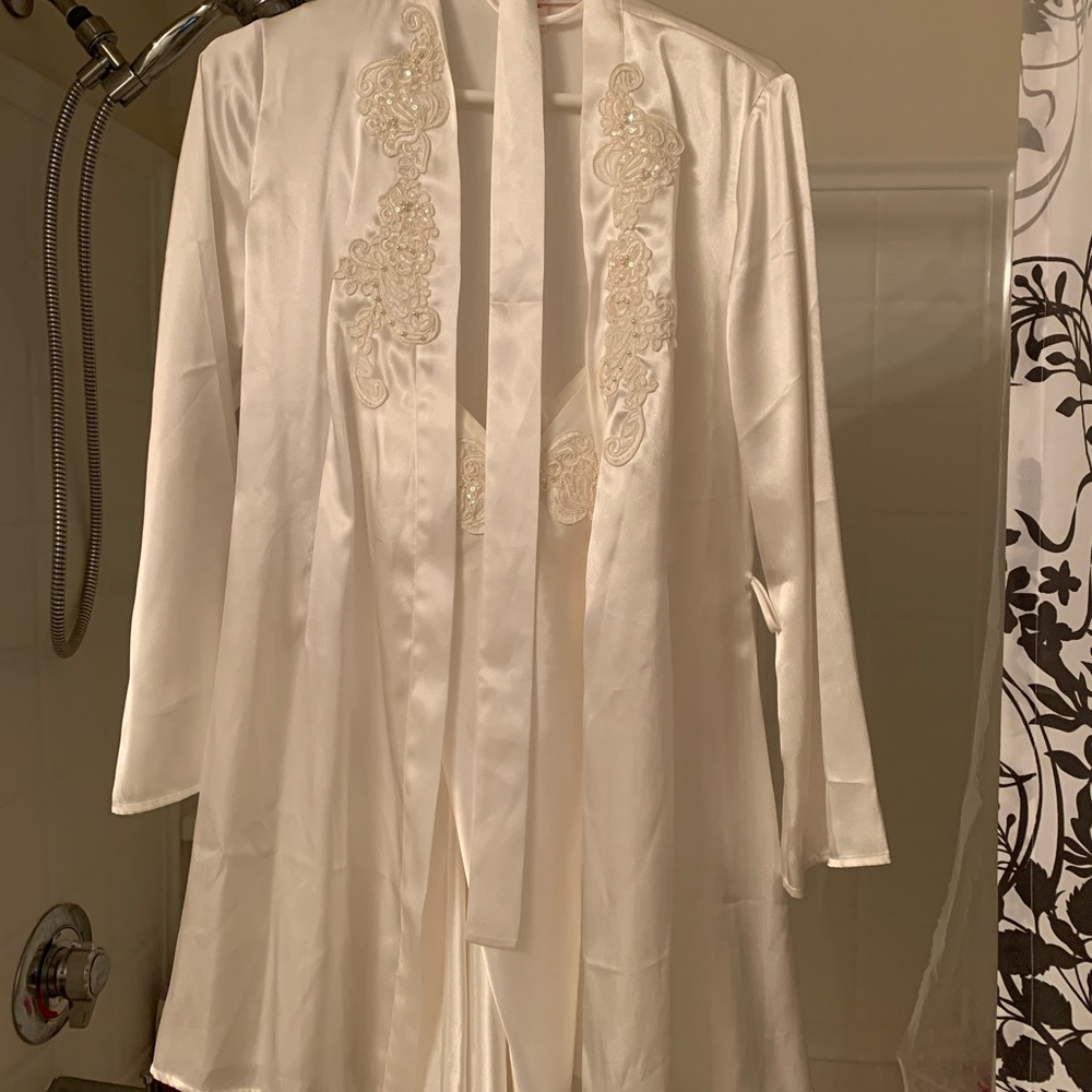 VICTORIA secret bridal nightie and robe
